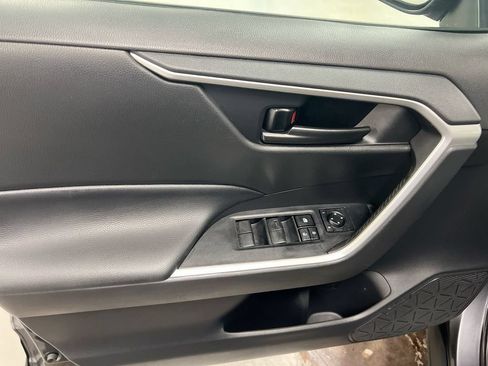 Used 2023 Toyota RAV4 LE AWD/4WD image 21