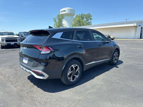 Used 2025 Kia Sportage LX FWD image 5