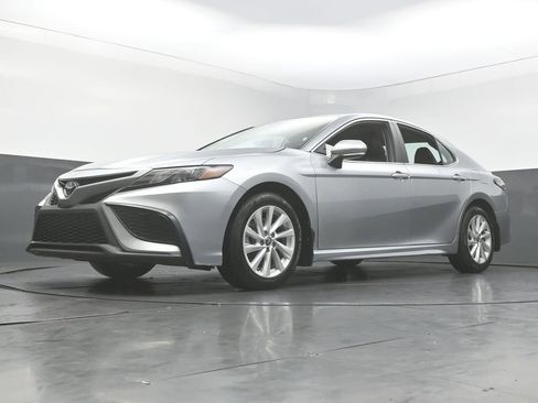 Used 2024 Toyota Camry SE FWD image 46