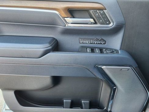 Used 2024 Chevrolet Silverado 1500 High Country w/ Technology Package image 25