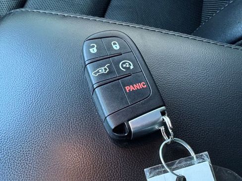 Used 2018 Jeep Grand Cherokee Limited w/ Luxury Group II image 29