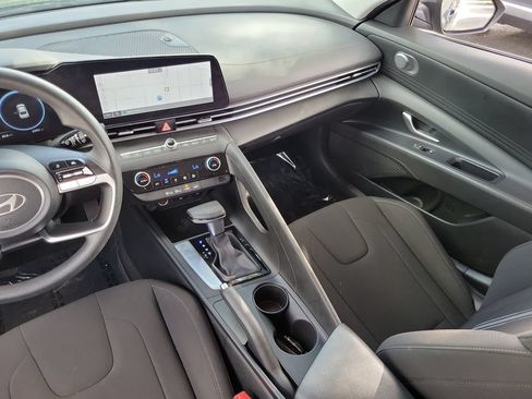 Used 2024 Hyundai Elantra SEL FWD image 20