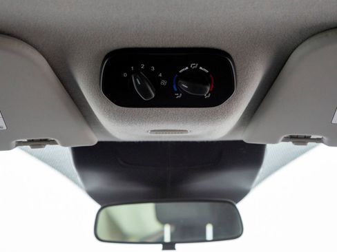 Used 2016 Ford Transit 350 XL image 25