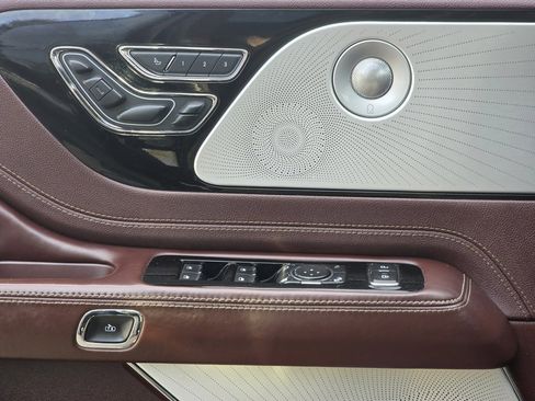 Used 2023 Lincoln Aviator Black Label w/ Dynamic Handling Package image 10