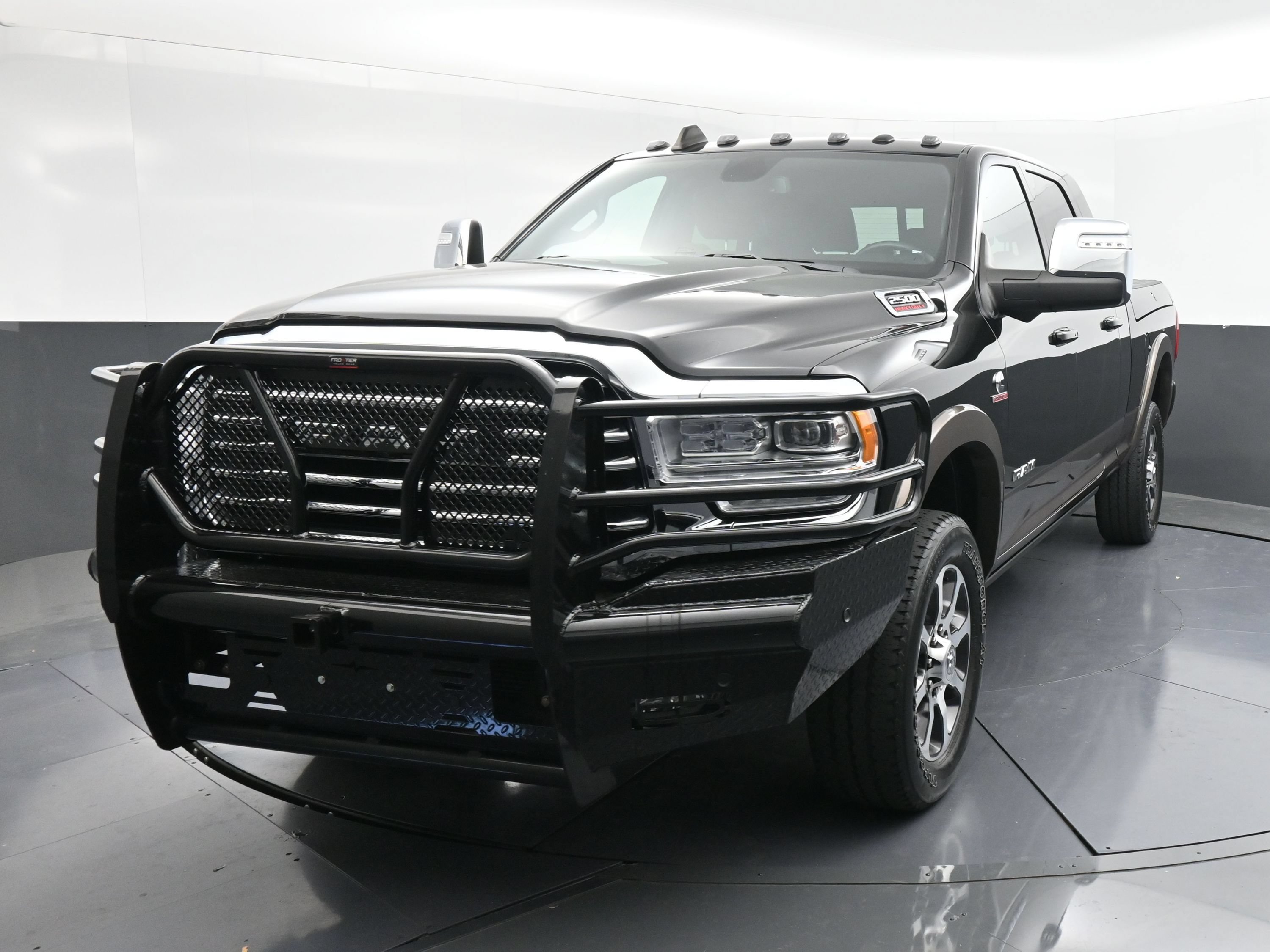 Used 2024 RAM 2500 Limited w/ Towing Technology Group AWD/4WD image 1