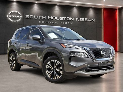 Certified 2023 Nissan Rogue SV FWD image 1