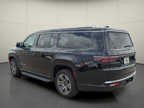 Used 2024 Jeep Wagoneer L Series II RWD image 5