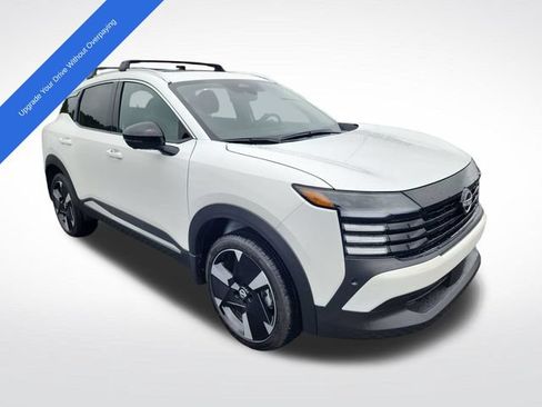 Used 2026 Nissan Kicks SR w/ SR Premium Package FWD image 7