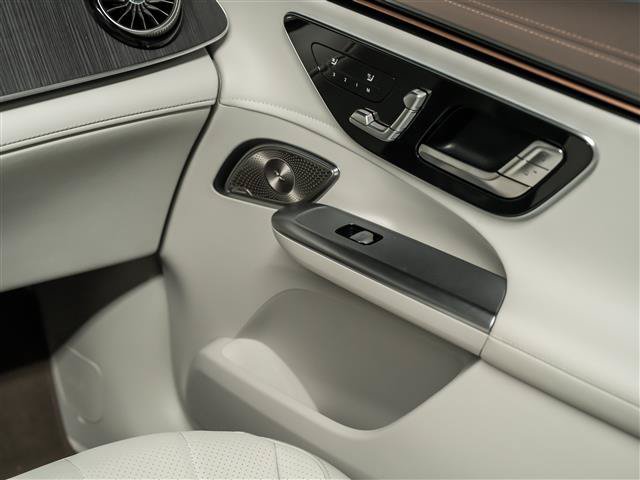 Used 2025 Mercedes-Benz EQE 350+ SUV image 28