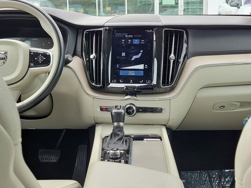 Used 2018 Volvo XC60 T5 Inscription w/ Convenience Package AWD/4WD image 17