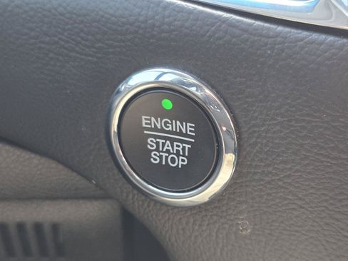 Used 2020 Ford Edge Titanium w/ Equipment Group 301A FWD image 15