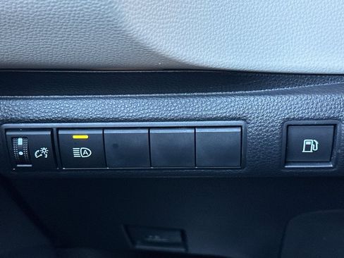 Certified 2024 Toyota Corolla LE image 30