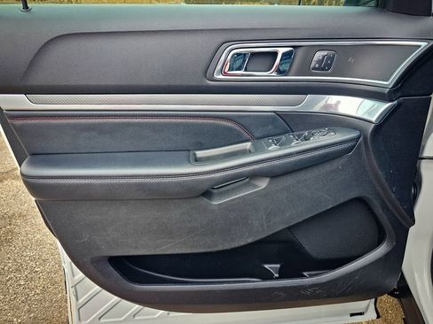 Used 2016 Ford Explorer Sport w/ Equipment Group 401A image 11