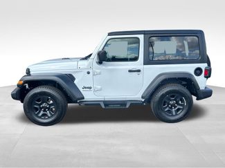 Used 2022 Jeep Wrangler Sport AWD/4WD video 2