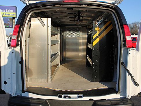 Used 2025 Chevrolet Express 2500 Extended w/ Communications Package image 2