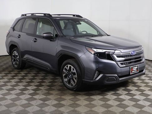 Used 2025 Subaru Forester Premium AWD/4WD image 46