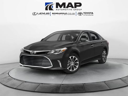Used 2017 Toyota Avalon Touring FWD image 1