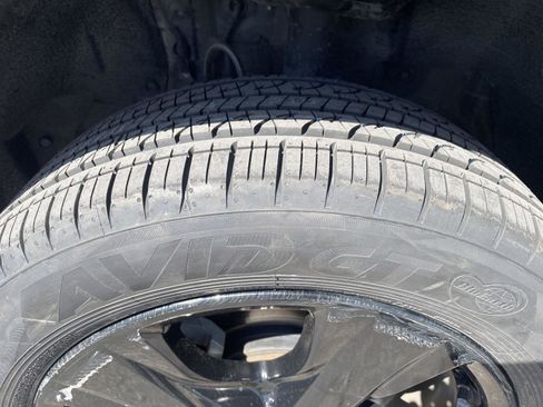 Used 2022 Toyota RAV4 XLE image 30