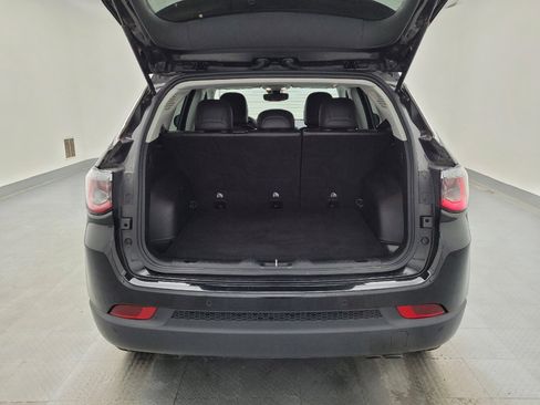 Used 2018 Jeep Compass Limited w/ Navigation Group image 29