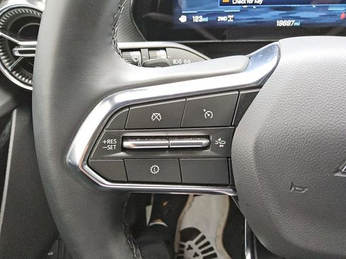 Used 2026 Chevrolet Equinox LT w/ Convenience Package II image 25