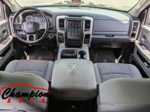 Used 2018 RAM 1500 SLT image 18
