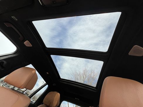 Used 2021 BMW X7 M50i image 29