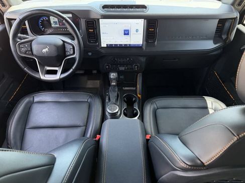 Used 2024 Ford Bronco Badlands AWD/4WD image 11