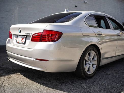 Used 2011 BMW 528i Sedan image 15