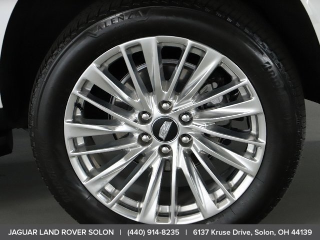 Used 2025 Cadillac Escalade Premium Luxury AWD/4WD image 44