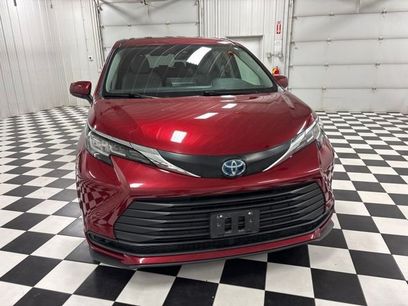 Used 2023 Toyota Sienna LE