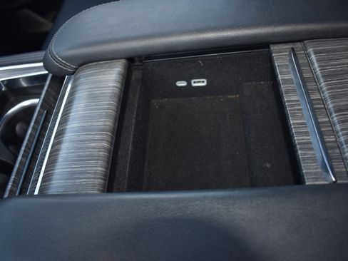 Used 2024 Jeep Wagoneer L Series II w/ Premium Group I image 22