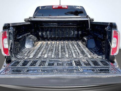 Used 2018 GMC Canyon 2WD Crew Cab w/ Convenience Package image 18