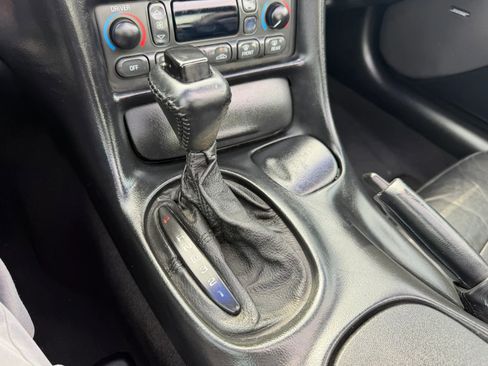 Used 2002 Chevrolet Corvette Coupe w/ Preferred Equipment Group2 image 16