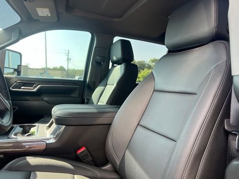 Used 2025 Chevrolet Silverado 2500 LTZ w/ LTZ Texas Edition AWD/4WD image 22