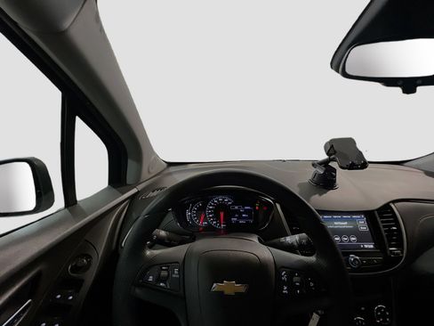 Used 2019 Chevrolet Trax LT FWD image 7