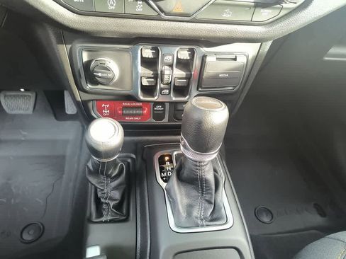 New 2026 Jeep Gladiator Sport image 19