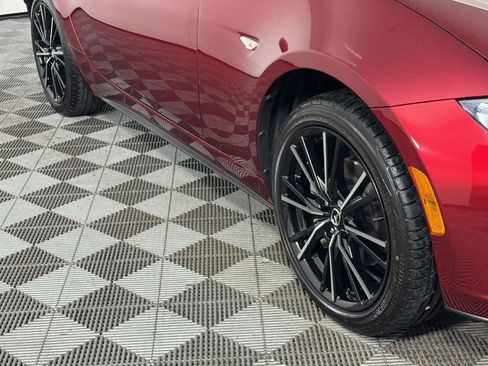 Used 2025 MAZDA MX-5 Miata Grand Touring w/ Weather Package RWD image 12