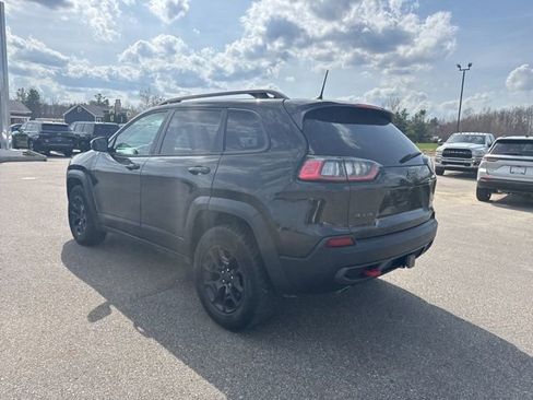 Used 2020 Jeep Cherokee Trailhawk w/ Cold Weather Group AWD/4WD image 2