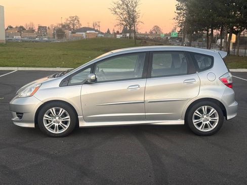 Used 2011 Honda Fit Sport image 8