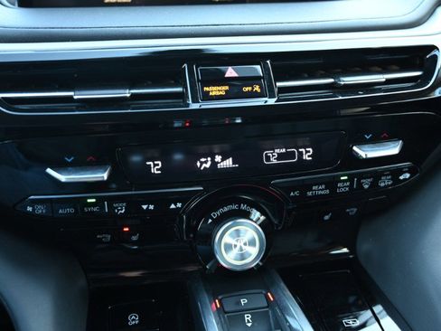 Used 2023 Acura MDX SH-AWD w/ Technology Package image 31