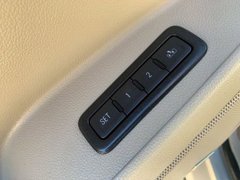 Used 2016 GMC Yukon Denali w/ Enhanced Security Package image 13