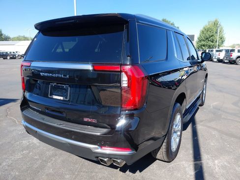 Used 2025 GMC Yukon Denali AWD/4WD image 4