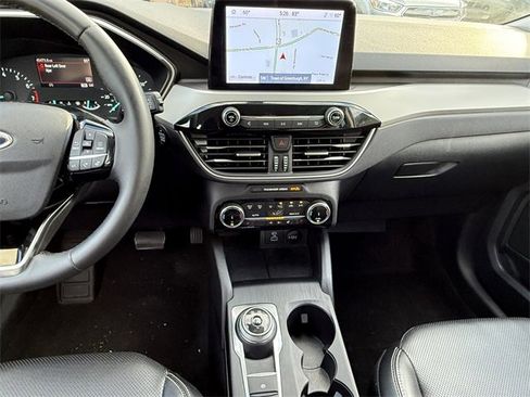 Used 2022 Ford Escape SEL image 12