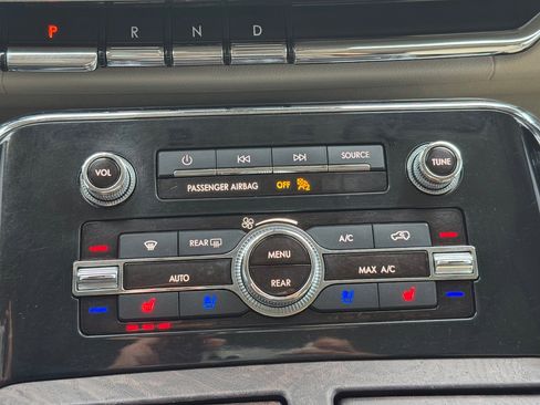 Used 2018 Lincoln Navigator Reserve w/ Technology Package image 28