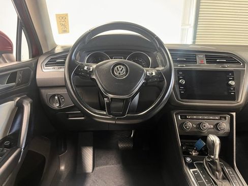 Used 2019 Volkswagen Tiguan SE image 21