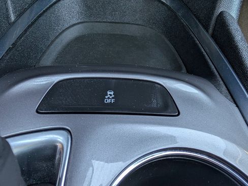 Used 2023 Chevrolet Malibu LT image 28