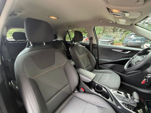 Used 2026 Kia Niro LX FWD image 34