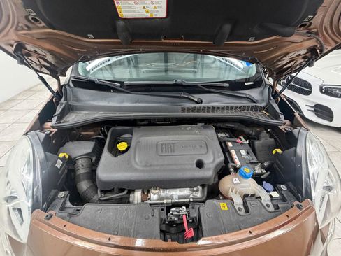 Used 2019 FIAT 500L Pop FWD image 32