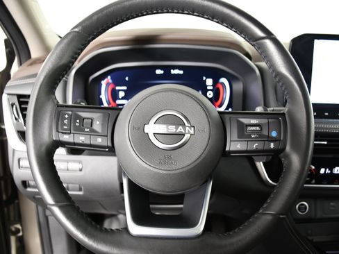 Used 2023 Nissan Rogue Platinum w/ Platinum Premium Package AWD/4WD image 19