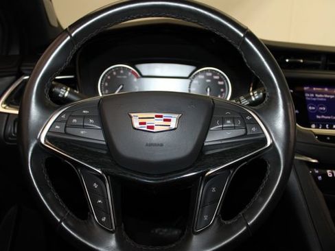 Certified 2023 Cadillac XT5 Premium Luxury w/ LPO, Floor Liner Package AWD/4WD image 23